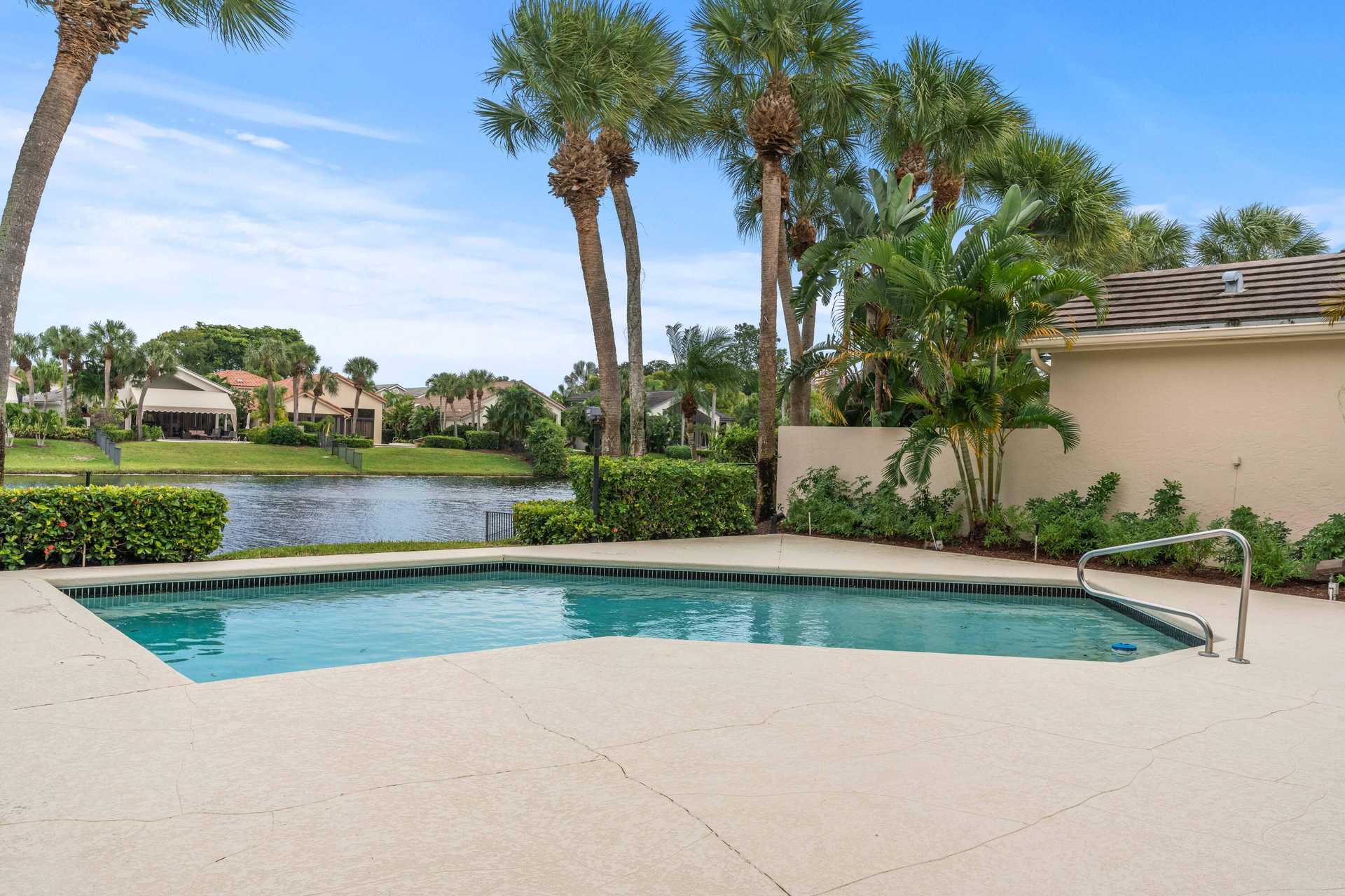 House in Palm Beach Gardens, Florida 11621205