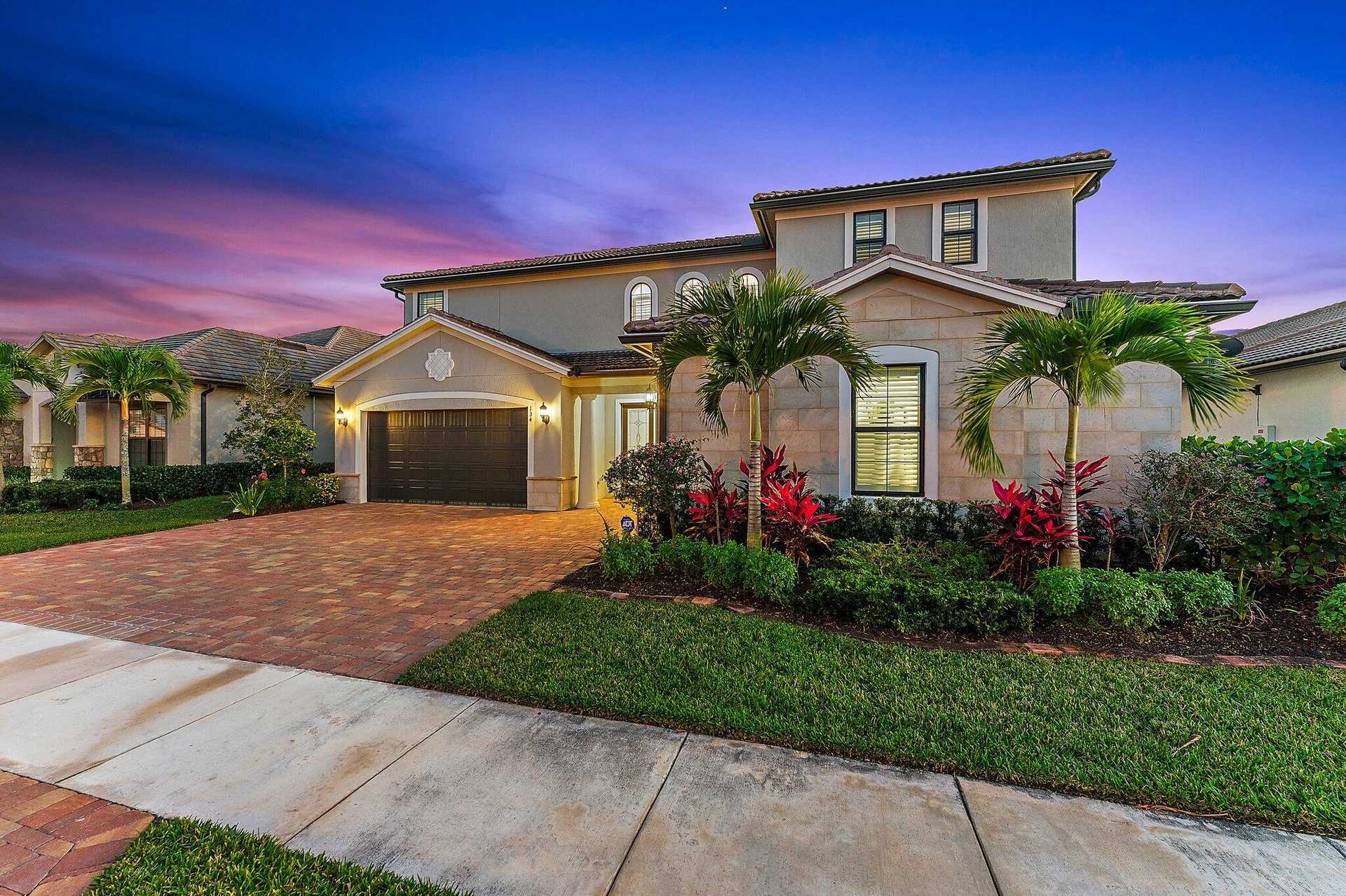 Residential in Jupiter, Florida 11621213