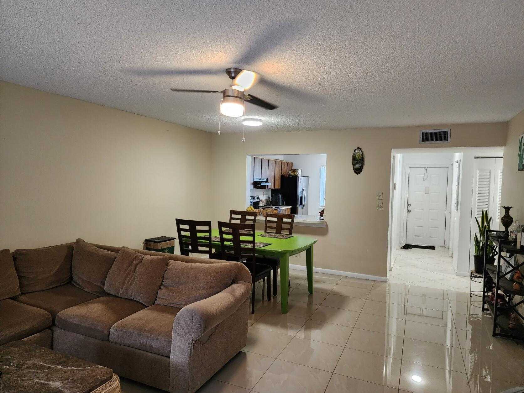 Condominium in Hammondville, Florida 11621234