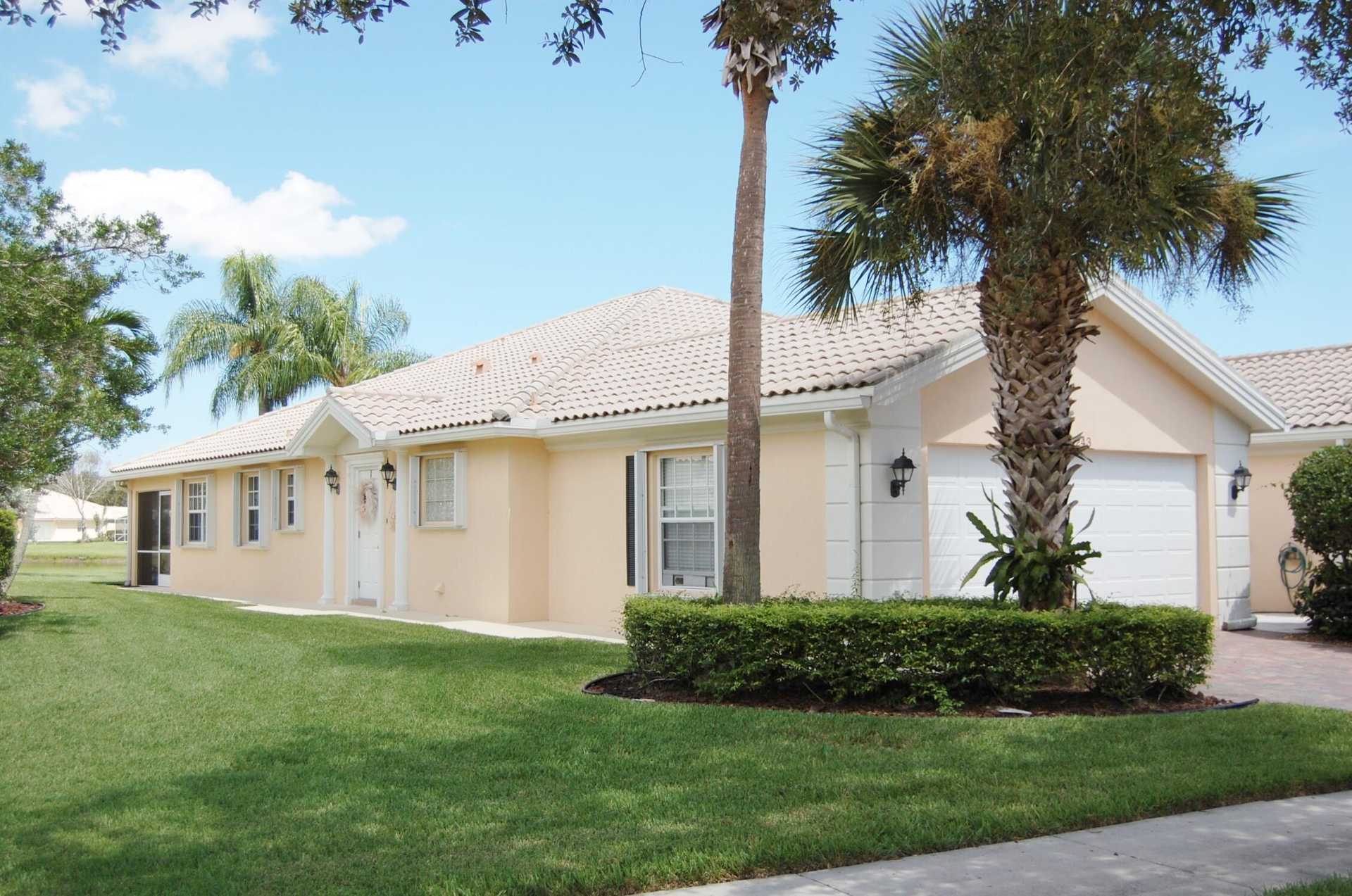 House in Coral Gardens, Florida 11621248