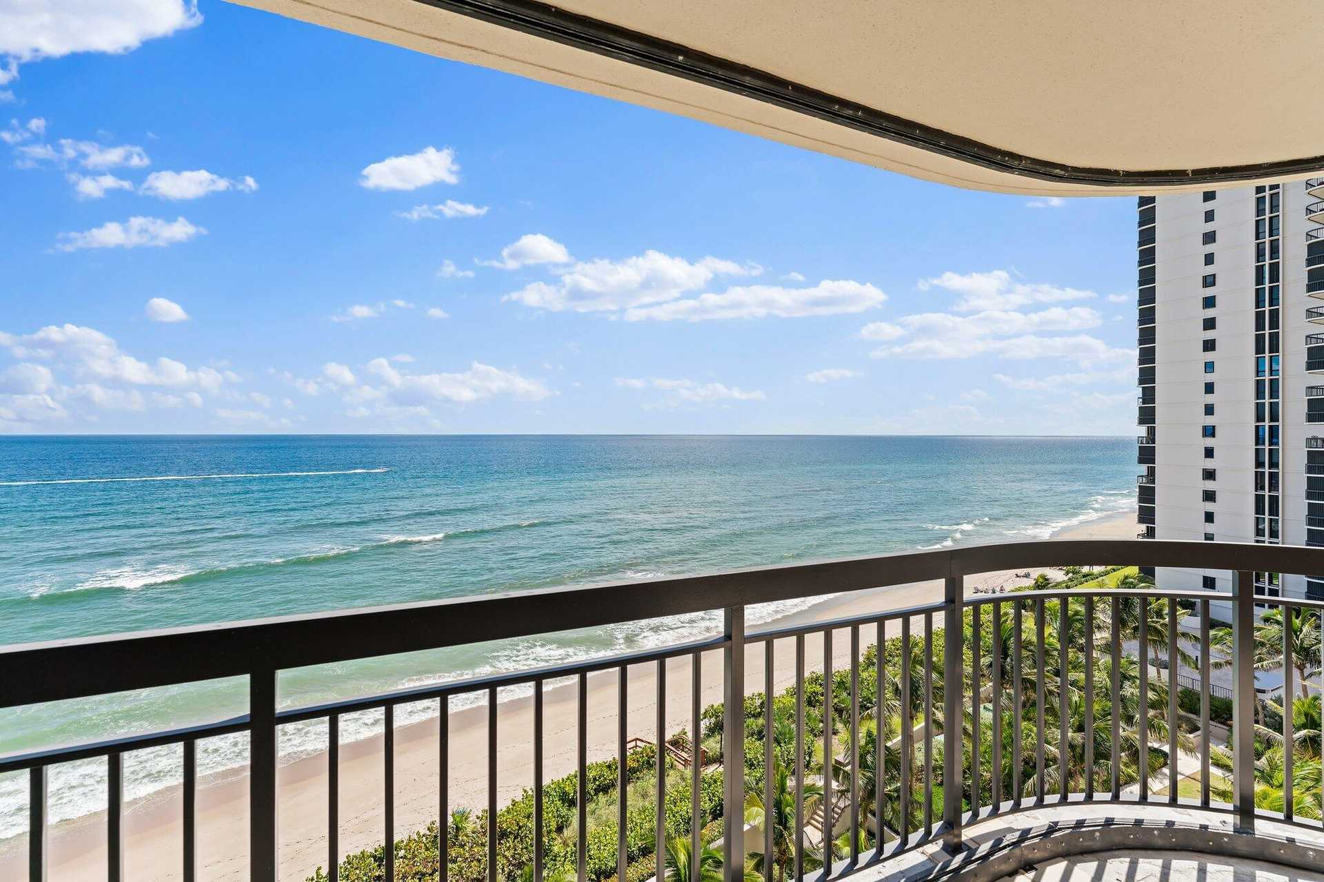 Condomínio no Riviera Beach, Florida 11621282