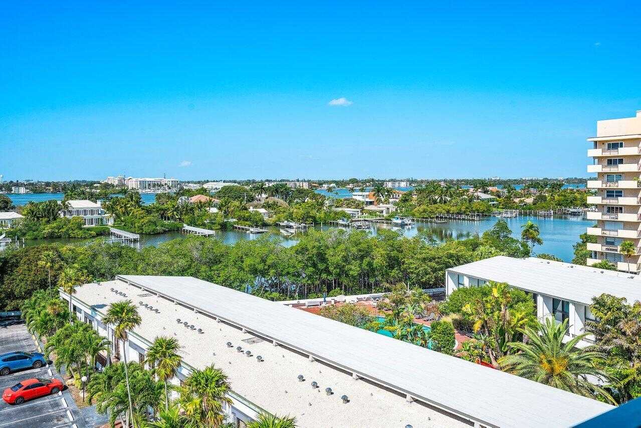 Condominium in South Palm Beach, Florida 11621306