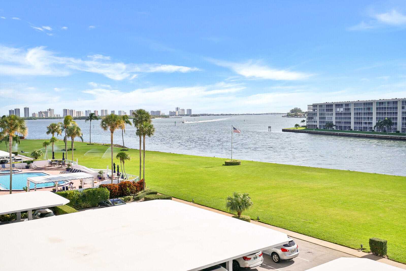Condominium in Noord Palm Beach, Florida 11621321