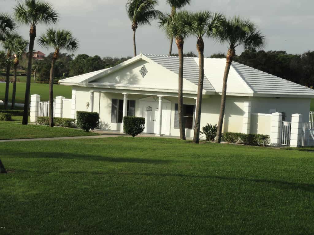 House in West Palm Beach, Florida 11621331