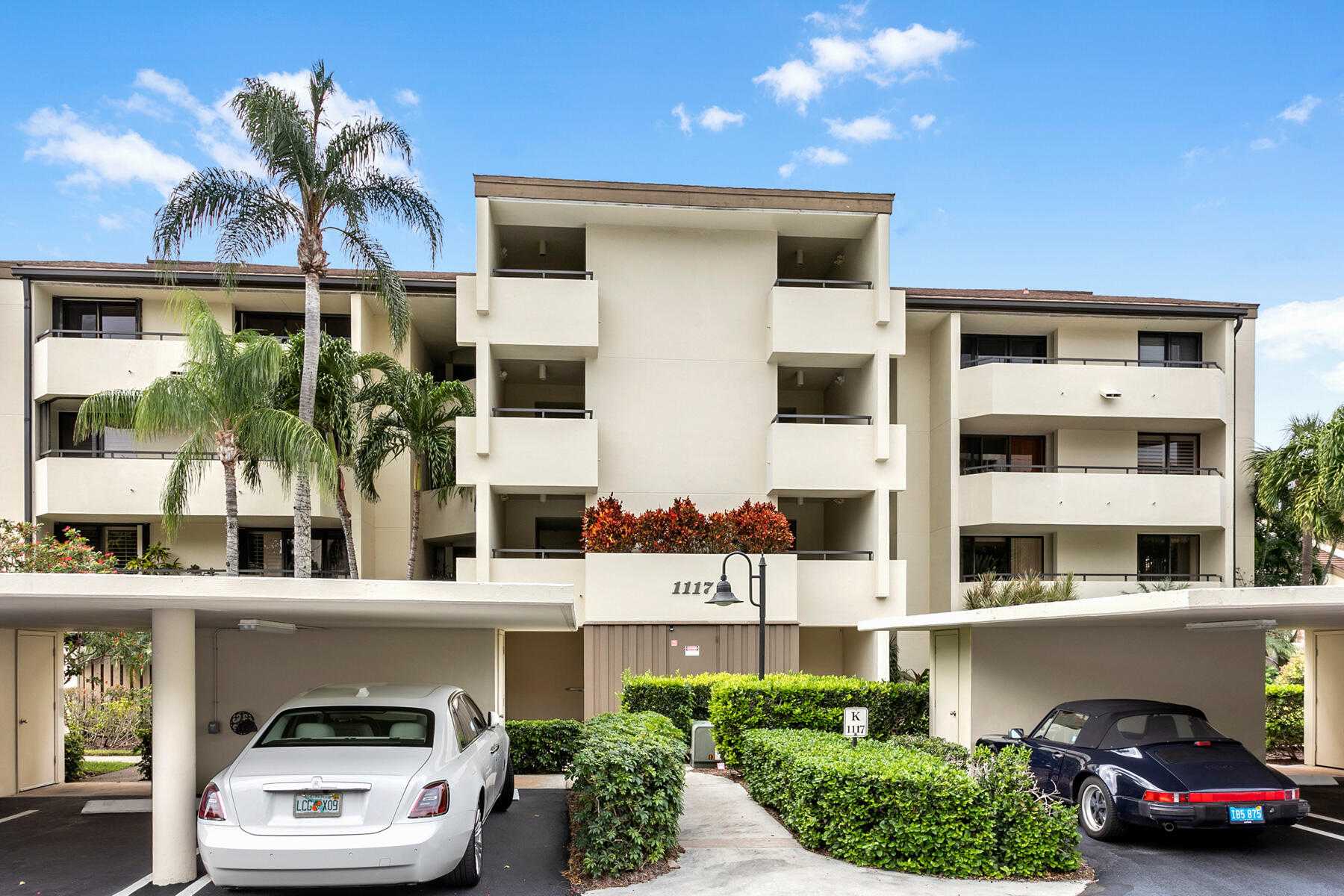 Condominium in Noord Palm Beach, Florida 11621348