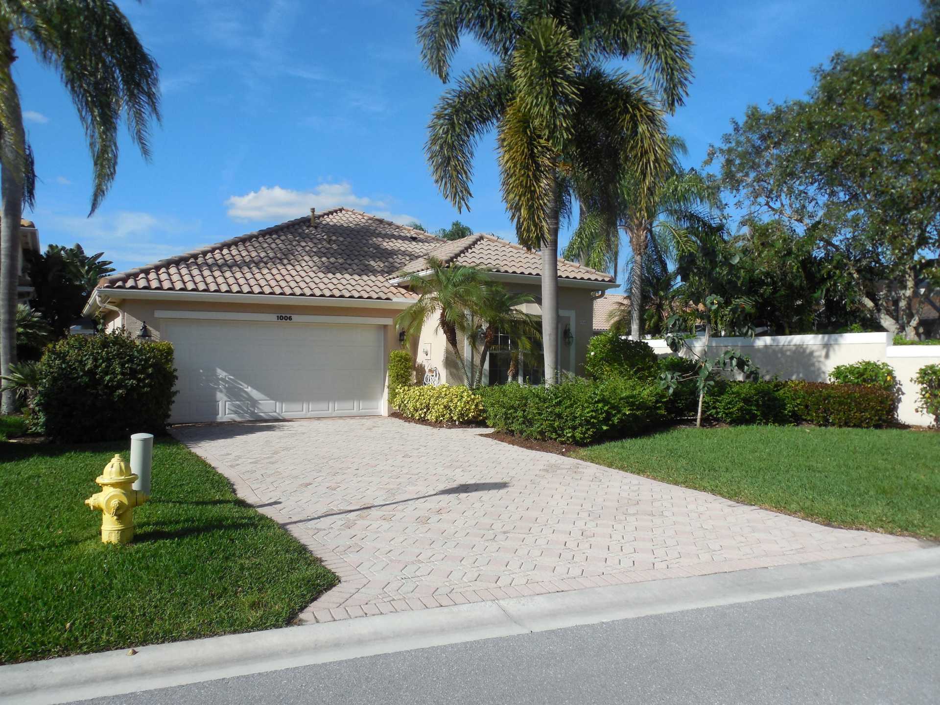 House in Palm Beach Gardens, Florida 11621386