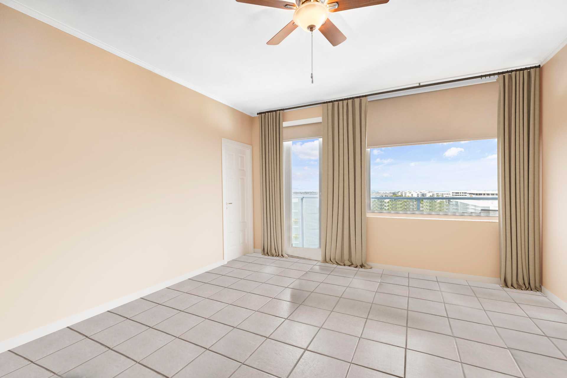公寓 在 南棕櫚灘, 佛羅里達 11621401
