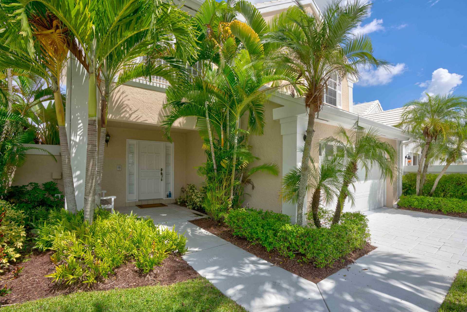 House in Palm Beach Gardens, Florida 11621402