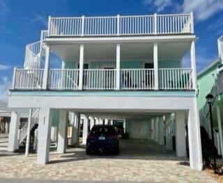 жилой дом в Ocean Breeze, Florida 11621434