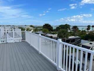 House in Ocean Breeze, Florida 11621434