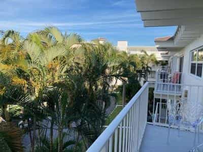 Condominium in Palm Beach, Florida 11621441