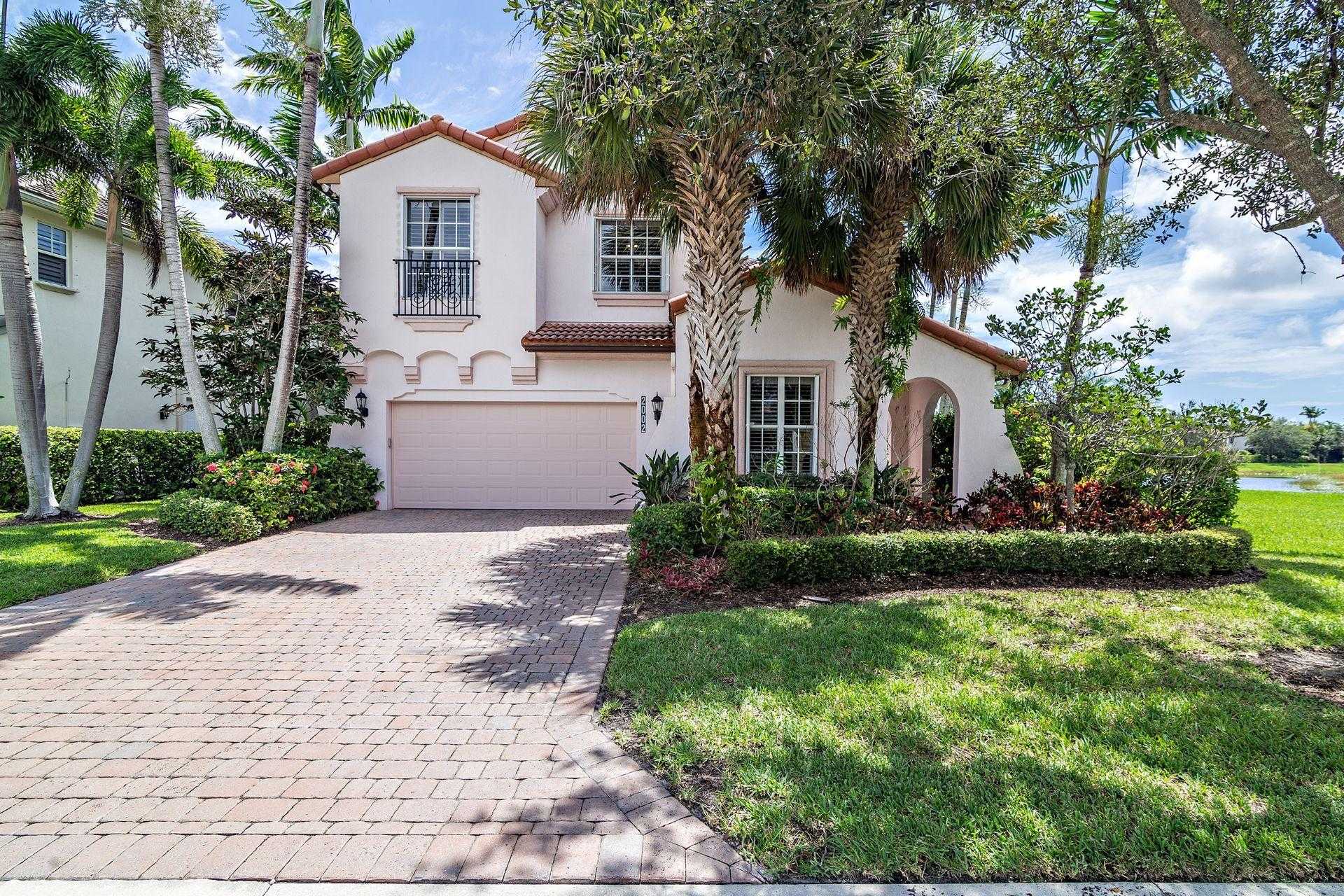 House in Cabana Colony, Florida 11621453