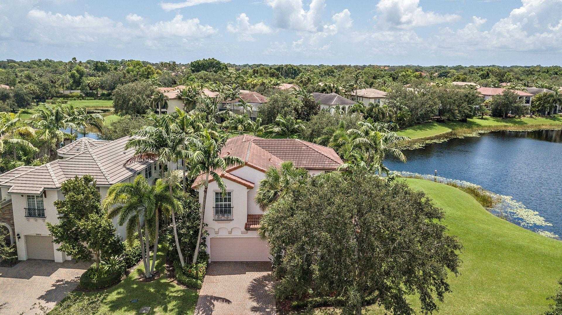 House in Palm Beach Gardens, Florida 11621453