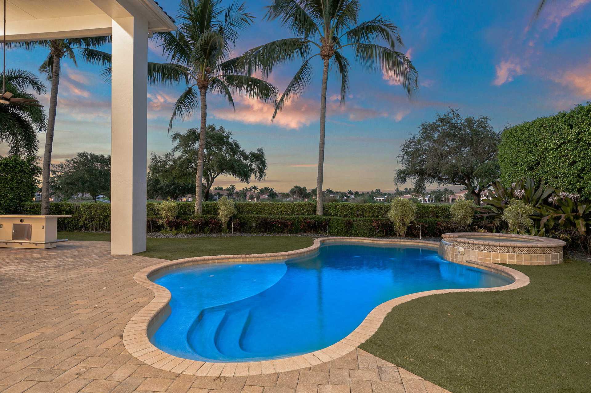 House in Palm Beach Gardens, Florida 11621454