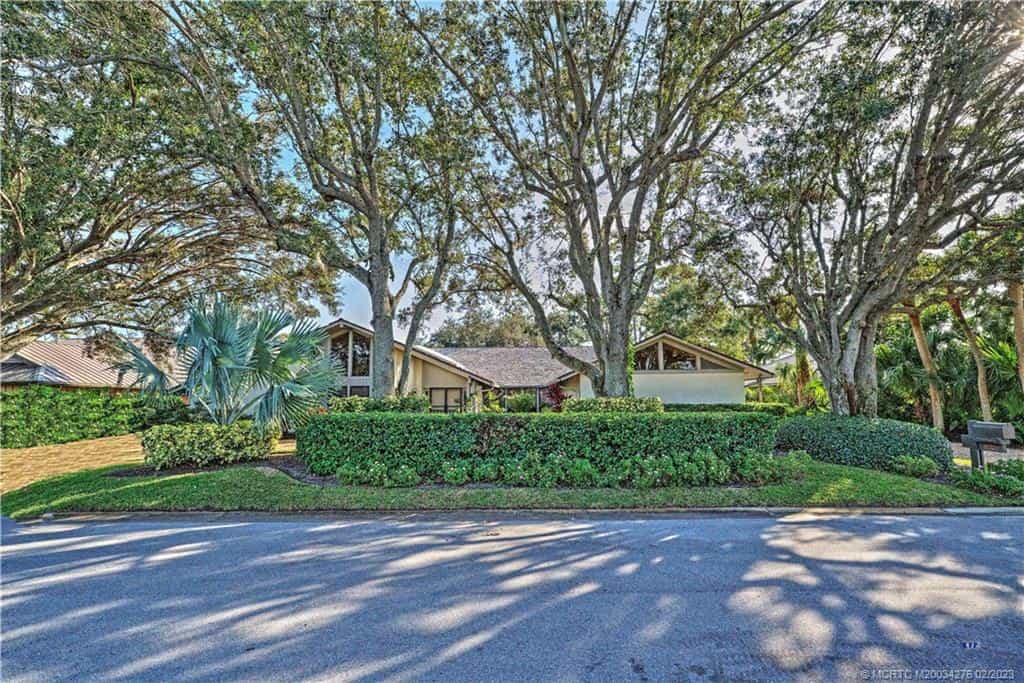 House in Stuart, Florida 11621502