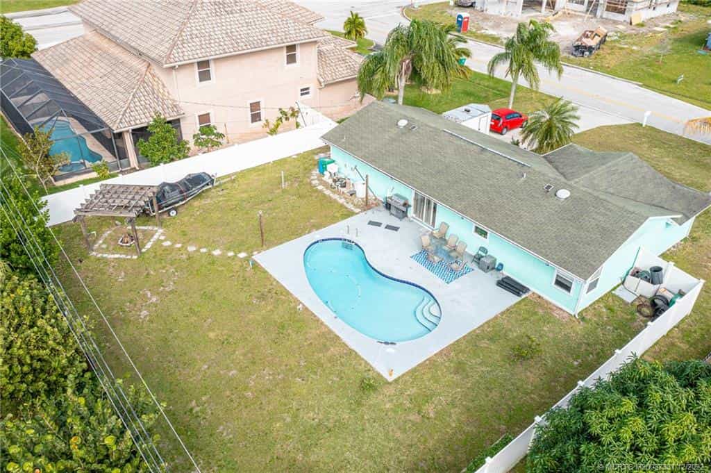 House in Port St. Lucie, Florida 11621506