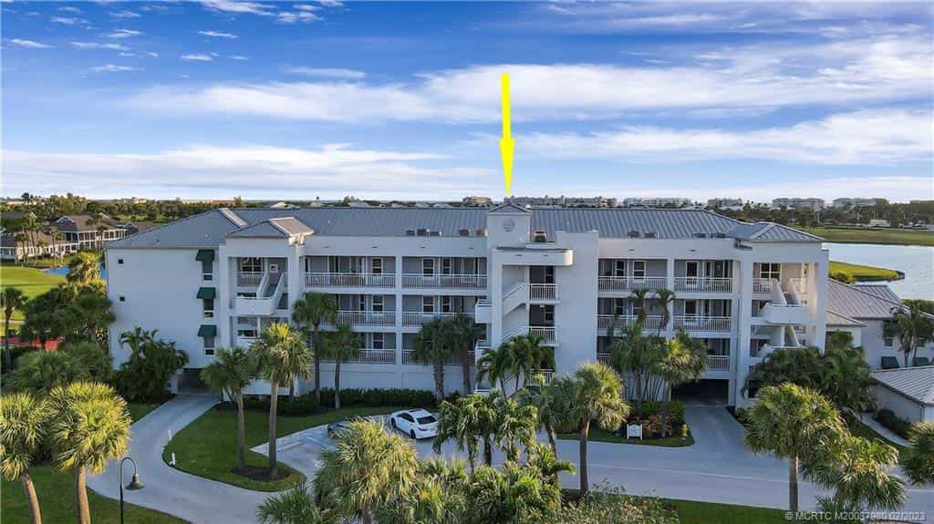 Condominium in Sewall's Point, Florida 11621508