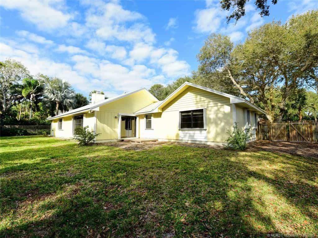 House in Stuart, Florida 11621519