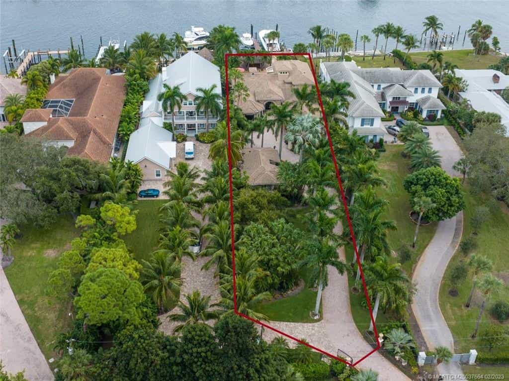 Dom w West Palm Beach, Florida 11621523