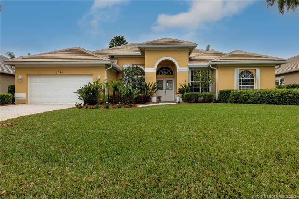 Rumah di Kota Palm, Florida 11621524