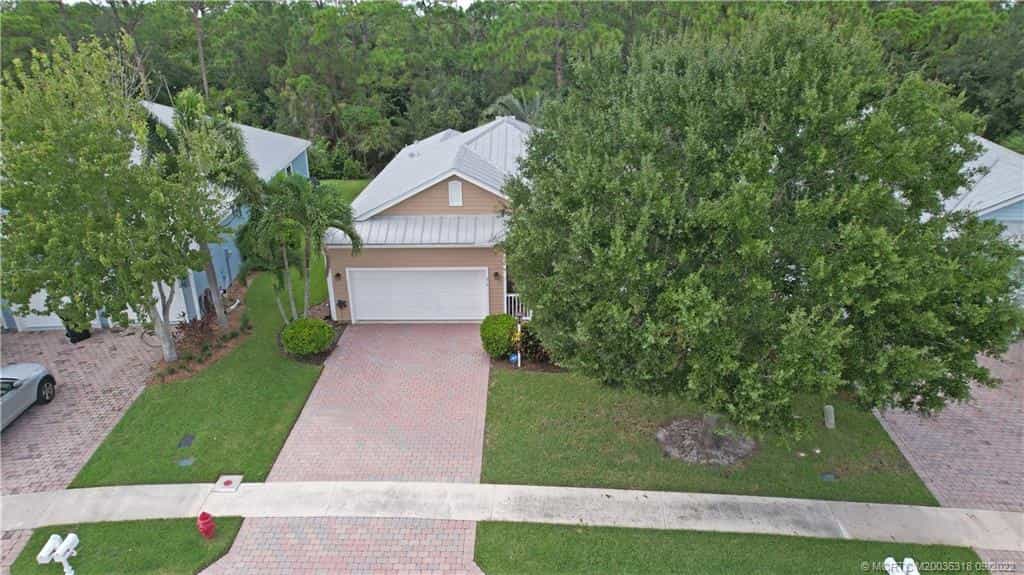 House in Port St. Lucie, Florida 11621531