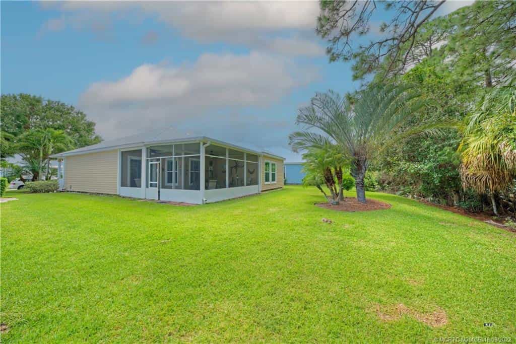House in Port St. Lucie, Florida 11621531