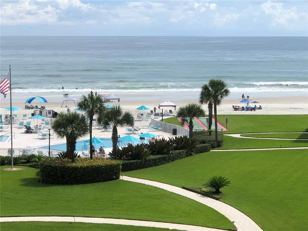 Condominium dans New Smyrna Beach, Florida 11621561