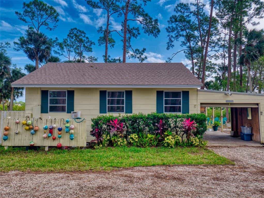 Будинок в New Smyrna Beach, Florida 11621571