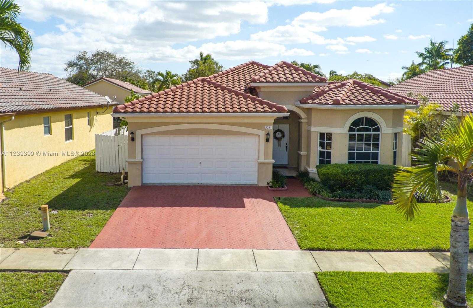 House in Miramar, Florida 11621612