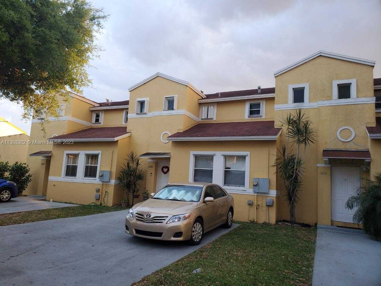 House in Leisure City, Florida 11621652