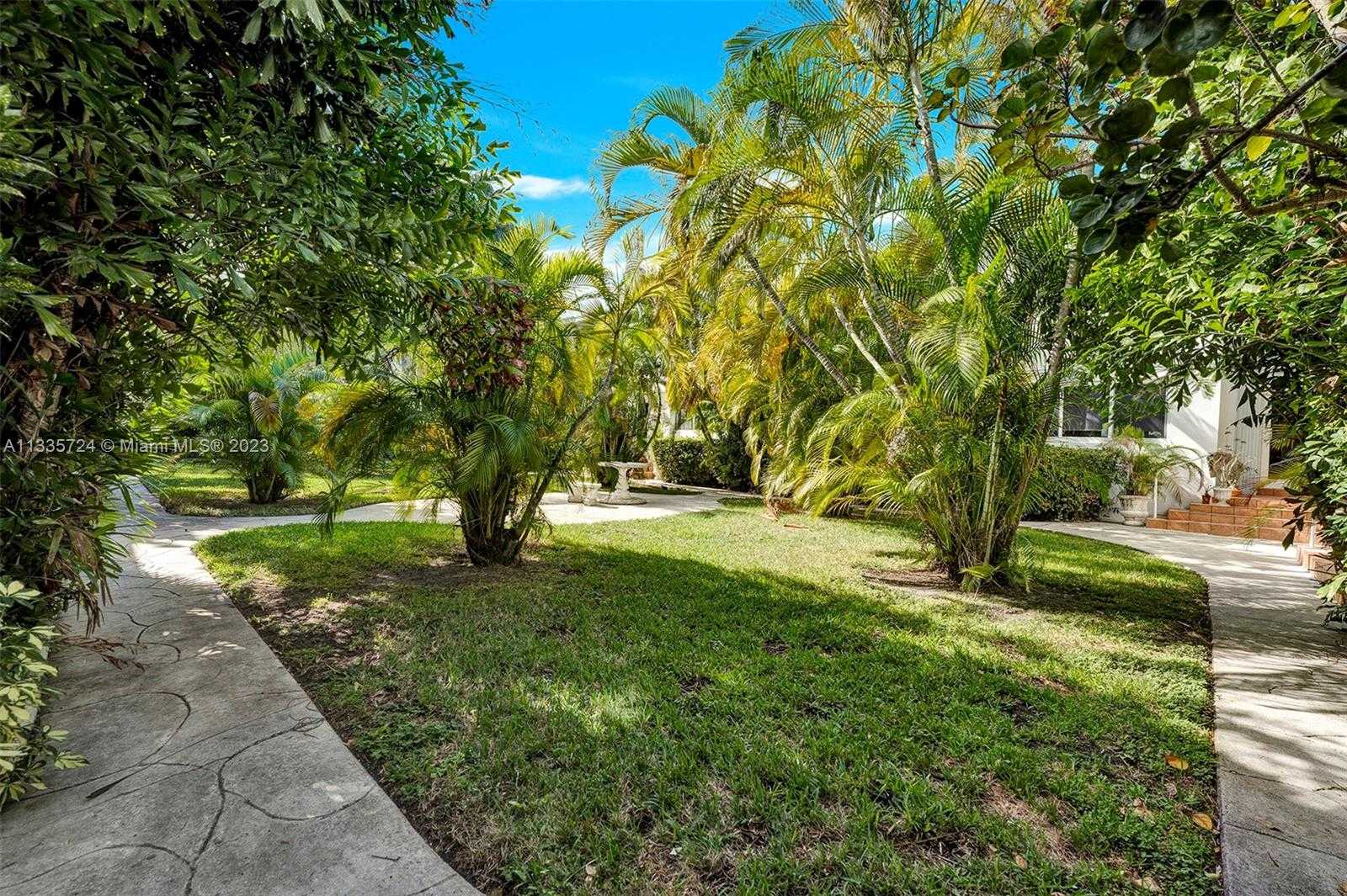 Eigentumswohnung im Bay Harbor Islands, Florida 11621657