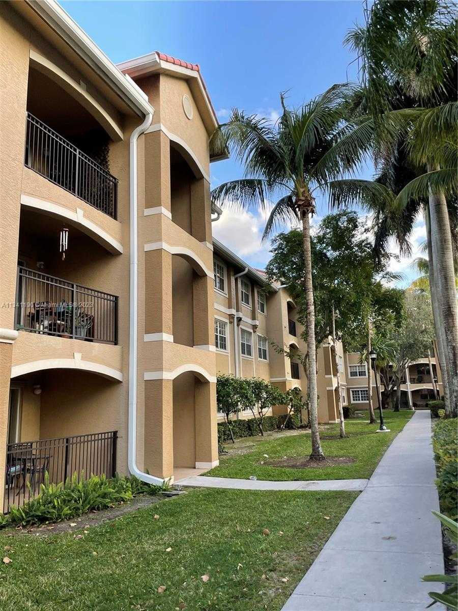 Condominium dans Pembroke Pines, Florida 11621672