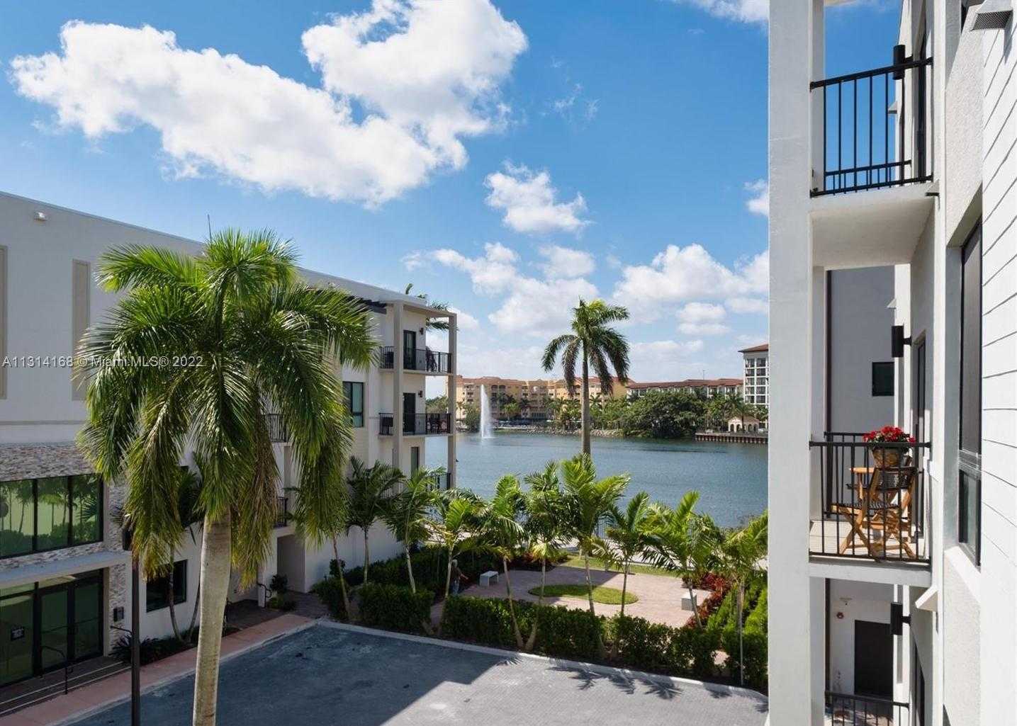 Condominium in Doral, Florida 11621688