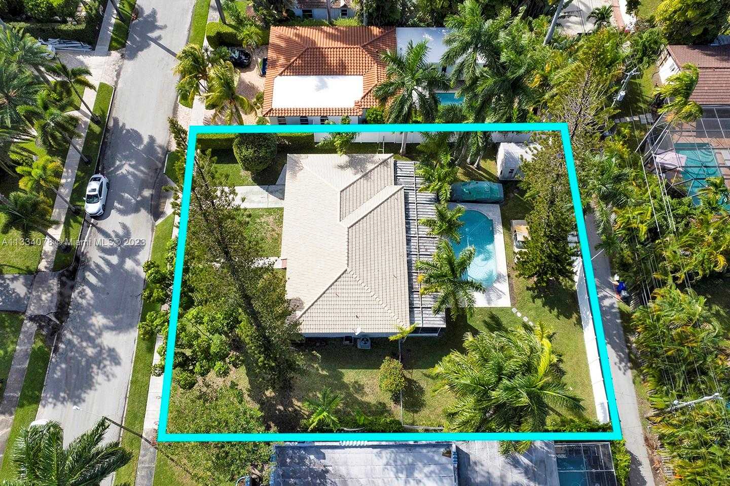 House in Hollywood, Florida 11621767