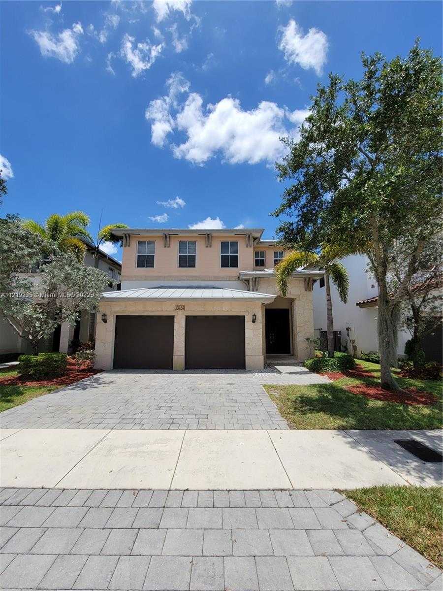 House in Doral, Florida 11621780