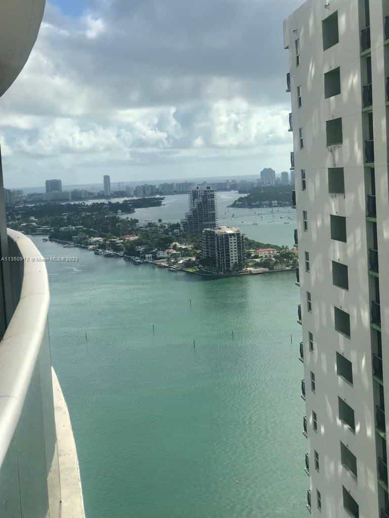 Condominium in Miami, Florida 11621786