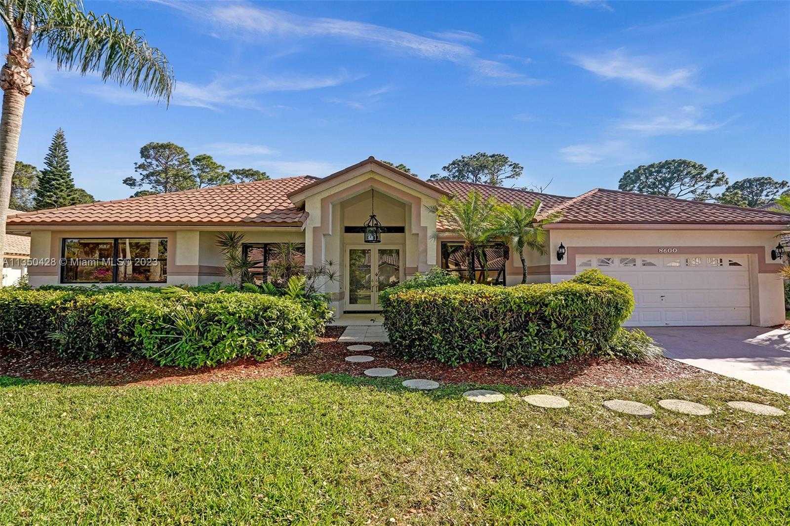 House in Coral Springs, Florida 11621792