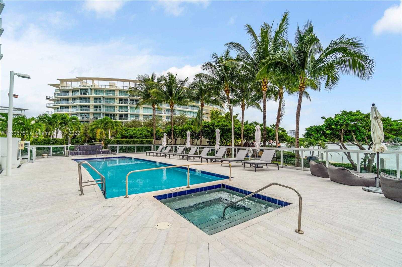 House in Miami Beach, Florida 11621845