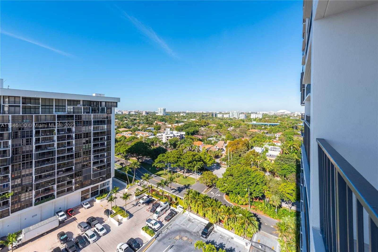 Condominium in Miami, Florida 11621857