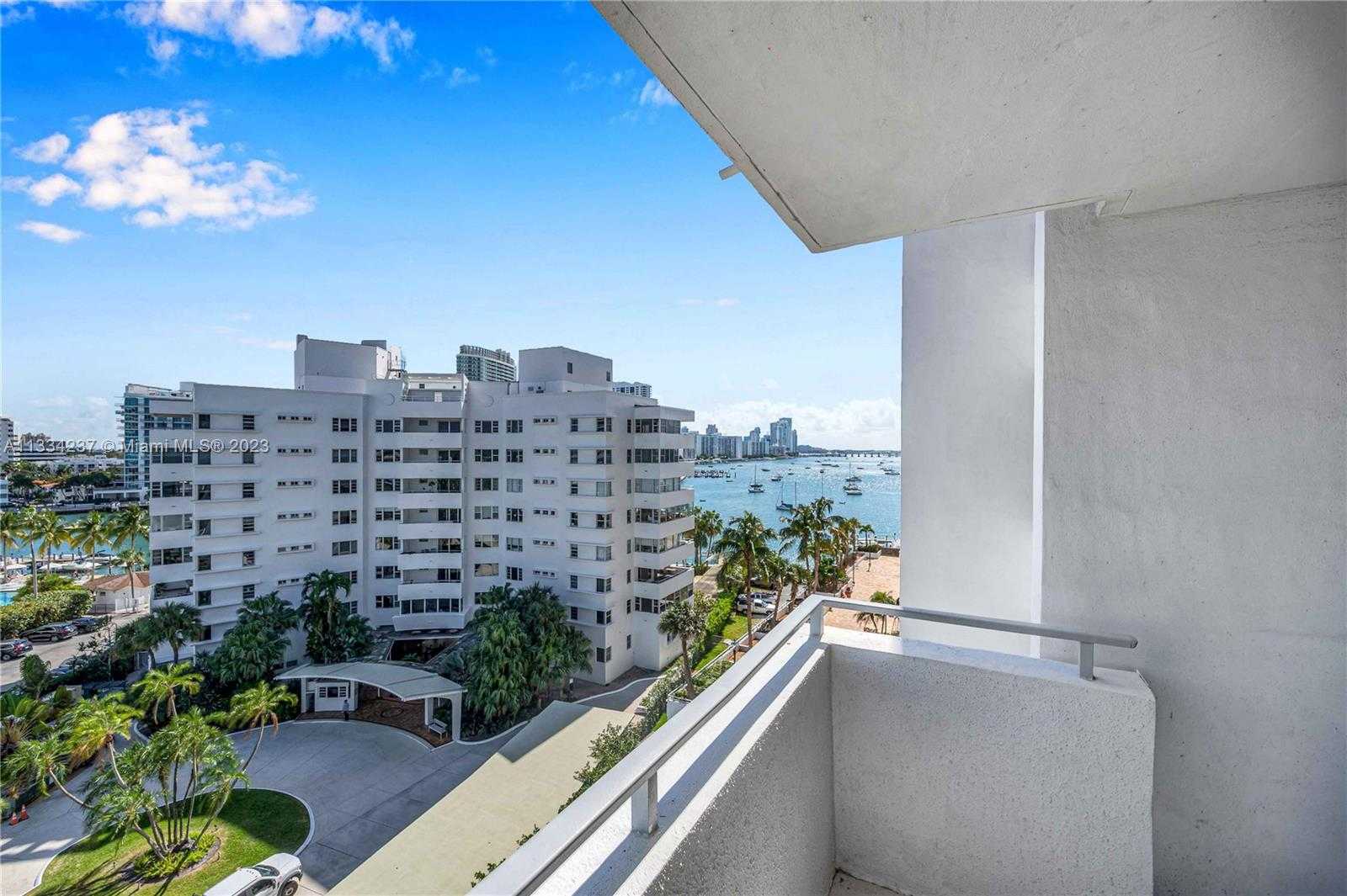 Condominium in Miami Beach, Florida 11621866