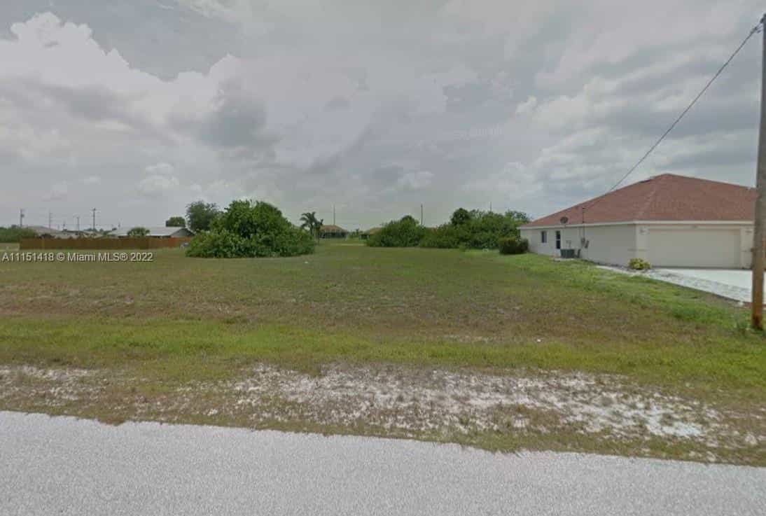 Land in Cape Coral, Florida 11621882