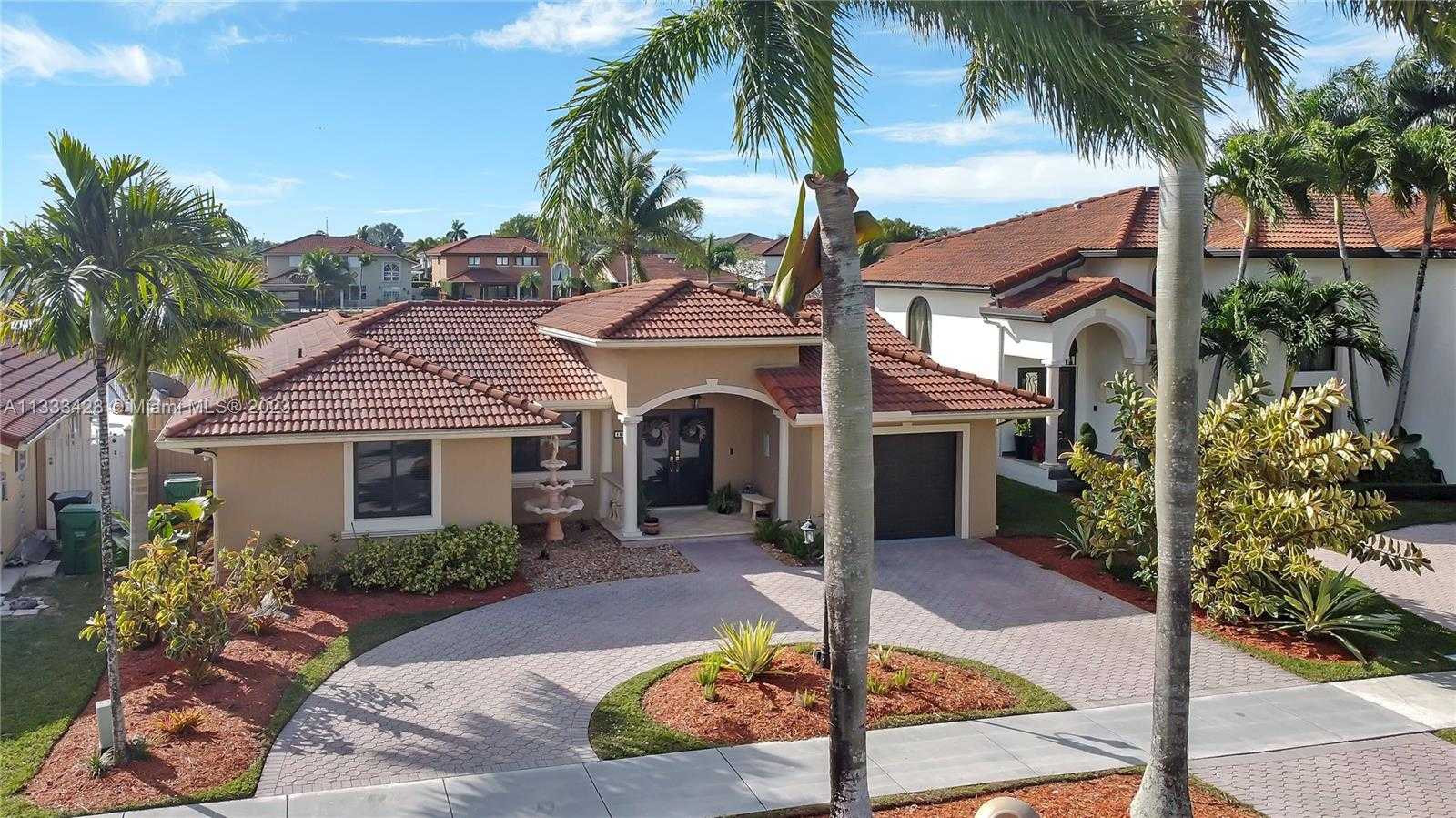 House in Miami, Florida 11621891
