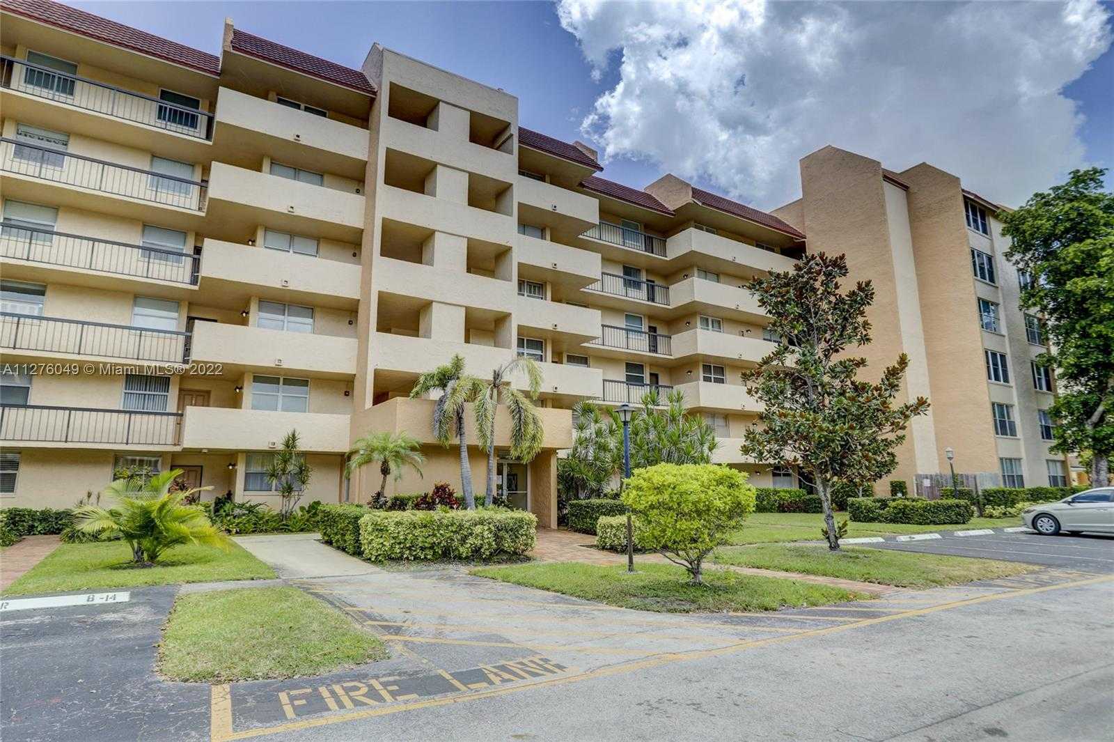 Condominium in Lauderhill, Florida 11621898