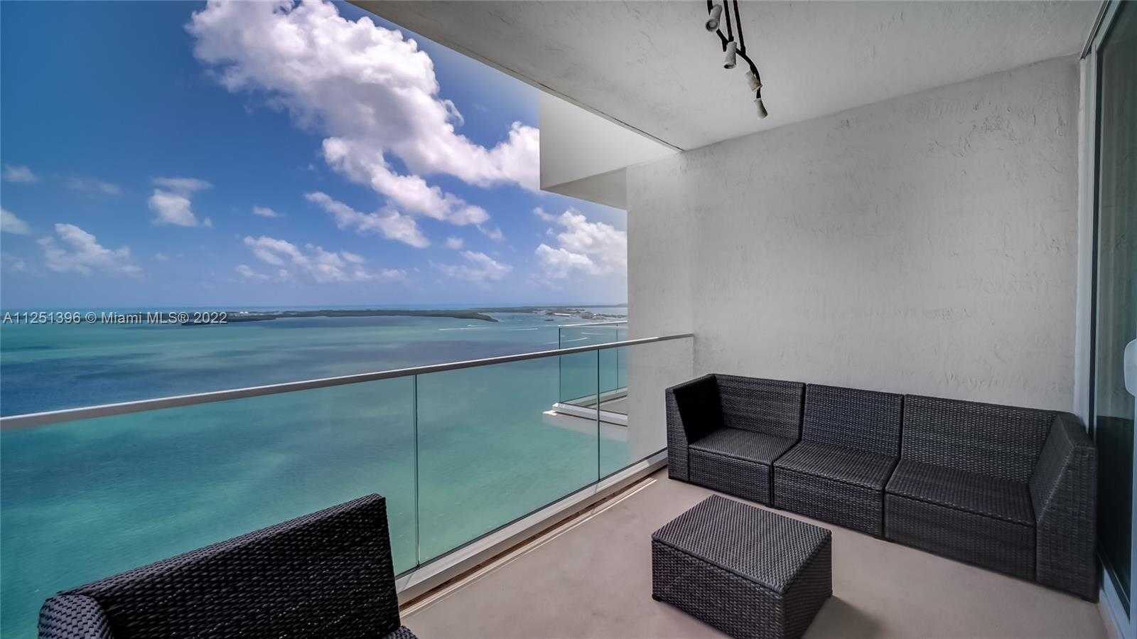 Condominium in Miami, Florida 11621900