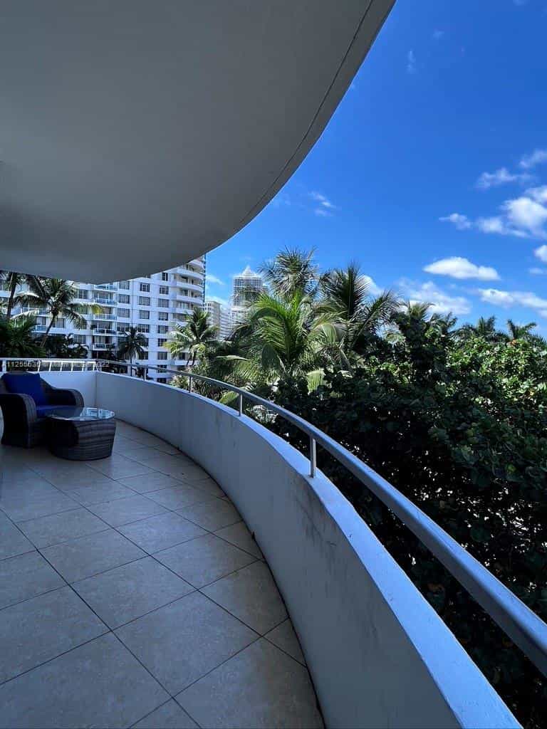 Будинок в Miami Beach, Florida 11621904