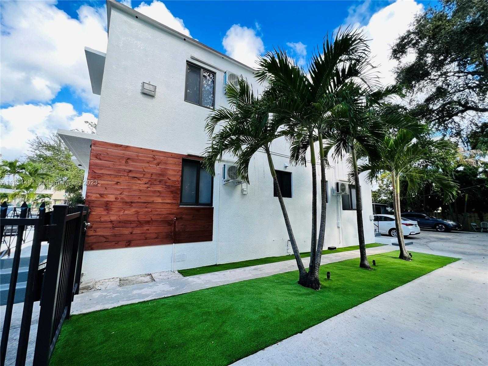 House in Miami, Florida 11621914