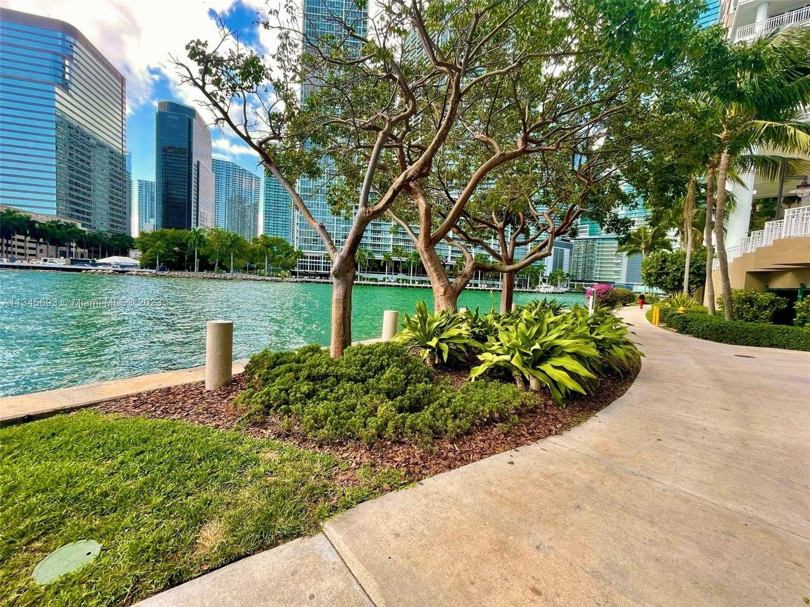 Condominium in Miami, Florida 11621920