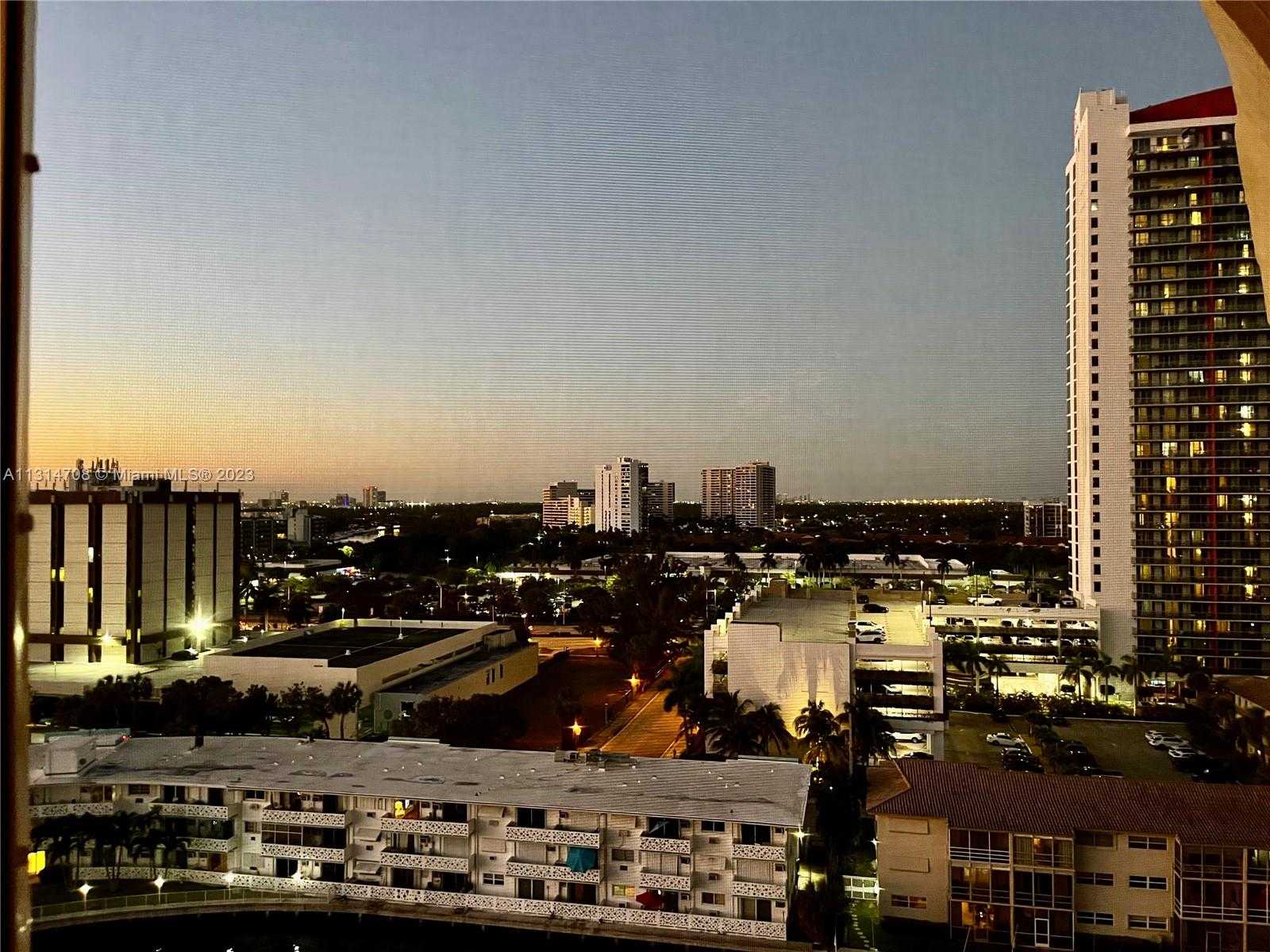 Condominium in Hallandale Beach, Florida 11621930