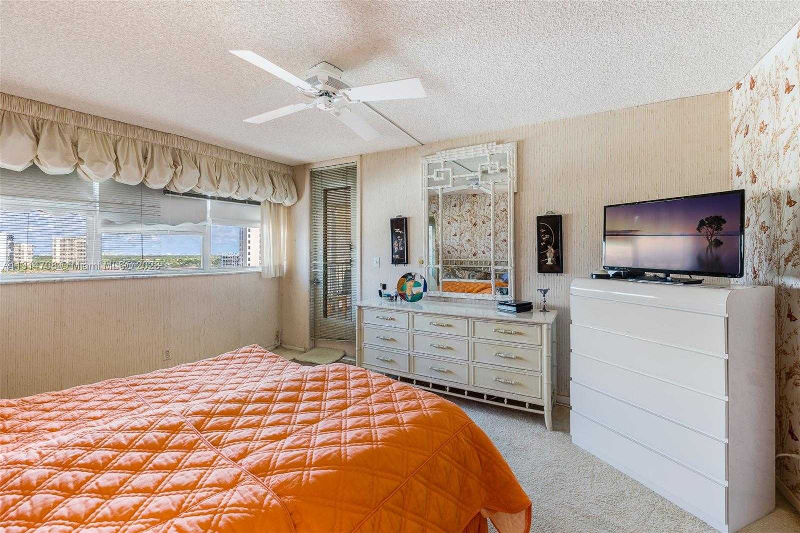 公寓 在 Hallandale Beach, Florida 11621930