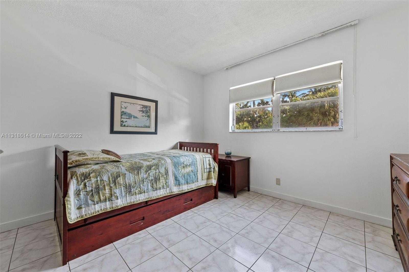 公寓 在 Hallandale Beach, Florida 11621982